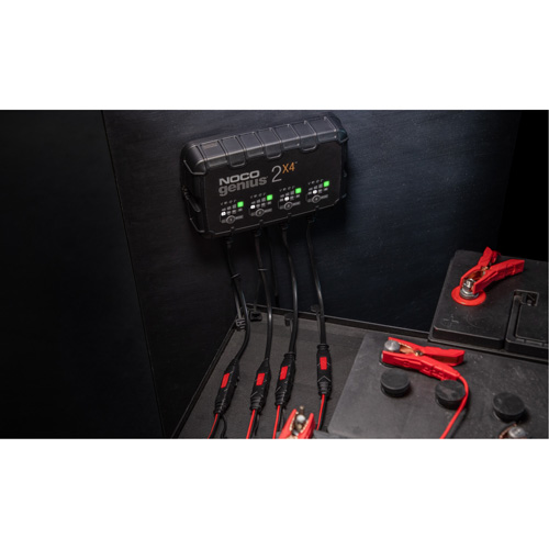 Genius&reg; 2X4 4-Bank, 8-Amp Battery Charger Sécurité Médic