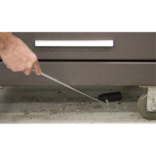 Flexible Magnetic Pick-Up Tool, 23-1/2" Length, 2.5 lbs. Capacity Sécurité Médic