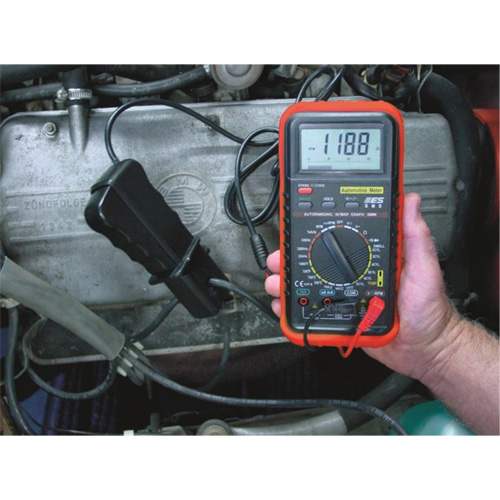 Multim&egrave;tre automobile de luxe avec fonctions r&eacute;gime moteur et temp&eacute;rature Sécurité Médic