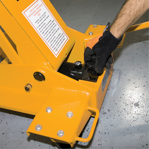 Yellow Jackit Transmission Jack, 2.2 Ton(s) Lifting Capacity Sécurité Médic