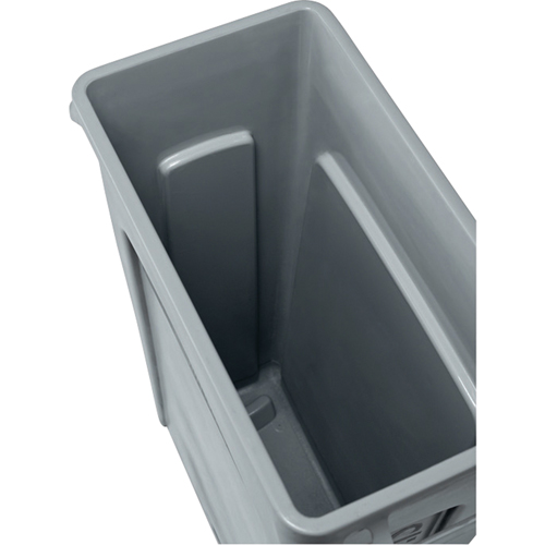 Slim Jim&reg; Container with Venting Channels, Plastic, 23 US gal. Sécurité Médic