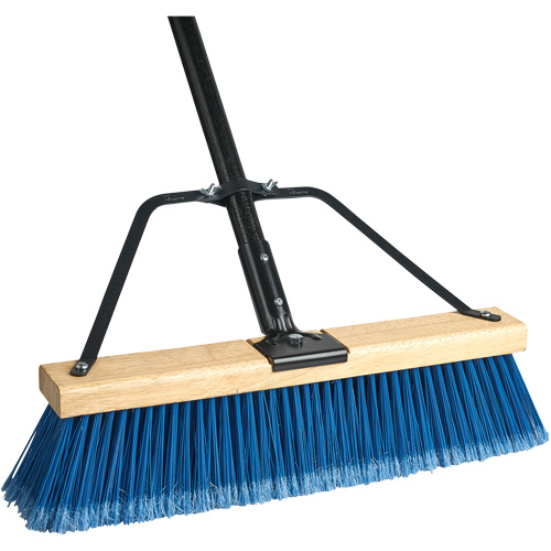 Balai-brosse &agrave; manche renforc&eacute; Ryno, 36", Fin, Soies PVC Sécurité Médic