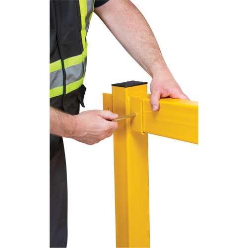 Poteau d'extr&eacute;mit&eacute; pour garde-corps l&eacute;gers, Acier, 42" h, Jaune s&eacute;curit&eacute; OSHA Sécurité Médic