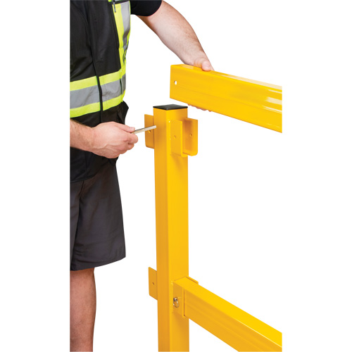 Poteau d'extr&eacute;mit&eacute; pour garde-corps l&eacute;gers, Acier, 42" h, Jaune s&eacute;curit&eacute; OSHA Sécurité Médic