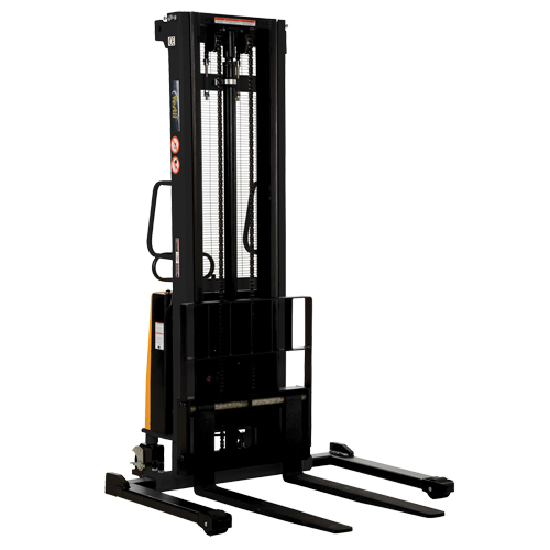 Gerbeur pour chariot &eacute;l&eacute;vateur, Fonctionnement &eacute;lectrique, Capacit&eacute; 2000 lb, Lev&eacute;e max 137" Sécurité Médic