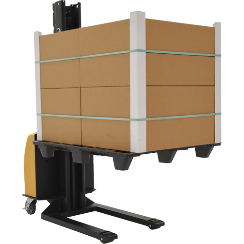 Gerbeur motoris&eacute; avec m&acirc;t &eacute;troit, Fonctionnement &eacute;lectrique, Capacit&eacute; 1000 lb, Lev&eacute;e max 63" Sécurité Médic