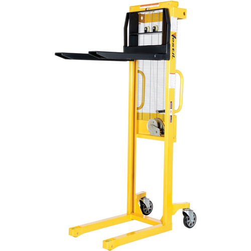 Gerbeur manuel, Fonctionnement Treuil manuel, Capacit&eacute; 770 lb, Lev&eacute;e max 60" Sécurité Médic