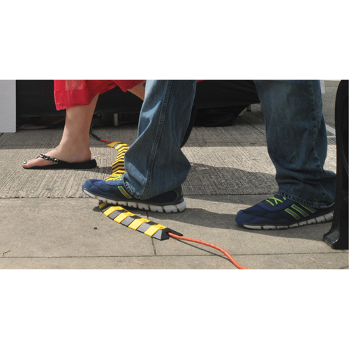 Syst&egrave;me de protection de c&acirc;bles Ultra-Sidewinder - petit , 13,125" x 3" x 0,75", 32000 lb (16 tonnes) Sécurité Médic