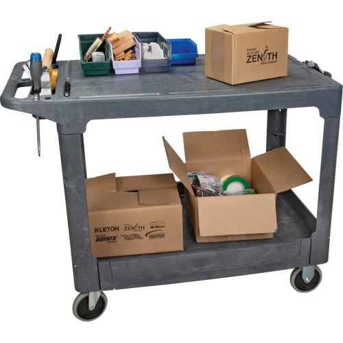 Chariot utilitaire pour l'entretien avec tablette plate, 2 tiers, 25-1/4" x 32-1/4" x 44", Capacit&eacute; 550 lb Sécurité Médic
