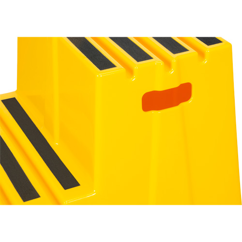 Industrial Step Stool, 2 Steps, 26" x 22-7/16" x 19-11/16" High Sécurité Médic