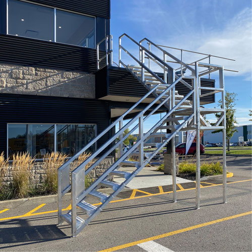 Escalier Smartstairs t&eacute;lescopique &agrave; 3-5 marches en aluminium Sécurité Médic