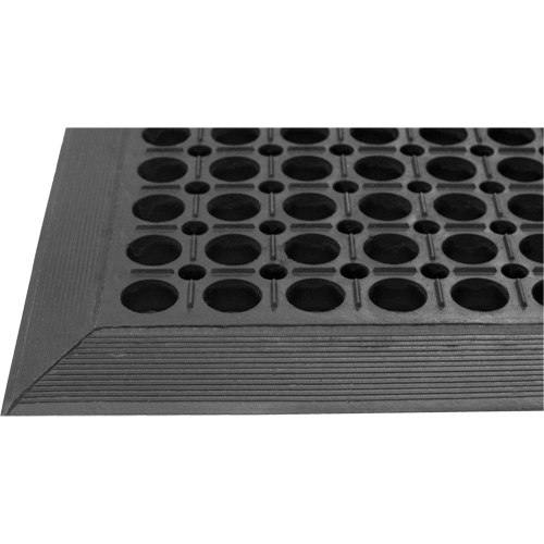 Competitor Series Mats, Slotted, 3' x 5' x 7/8", Black, Natural Rubber Sécurité Médic