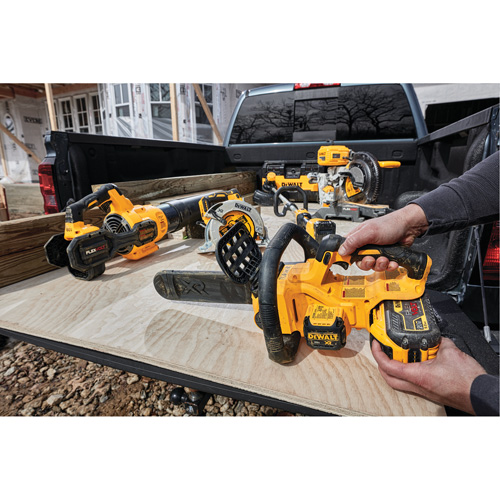 MAX* Cordless Chainsaw Kit, 12", Battery Powered, 20 V Sécurité Médic