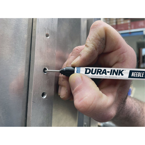 Dura-Ink&reg; #5 Permanent Marker, Black, Micro Tip Tip Sécurité Médic