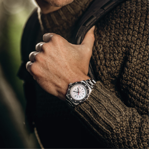 Grande montre automatique de plong&eacute;e &eacute;dition arctique GSAR avec bracelet en acier inoxydable, Num&eacute;rique, &agrave; piles, 41 mm, Argent Sécurité Médic