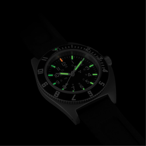 Montre Steel Navigator sur ensemble bracelet en caoutchouc noir de trois morceaux, Num&eacute;rique, &agrave; piles, 41 mm, Noir Sécurité Médic