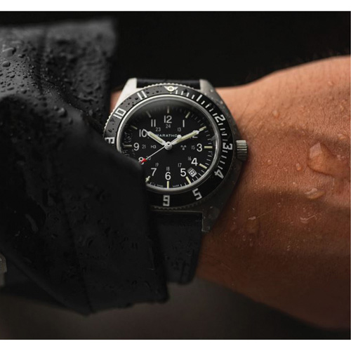 Steel Navigator with Date on Black 3-Piece Rubber Strap Kit, Digital, Battery Operated, 41 mm, Black Sécurité Médic
