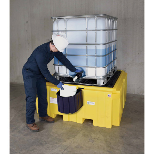 IBC Spill Pallet Plus&reg; Without Drain, 365 US gal. Spill Capacity, 62" x 62" x 28" Sécurité Médic