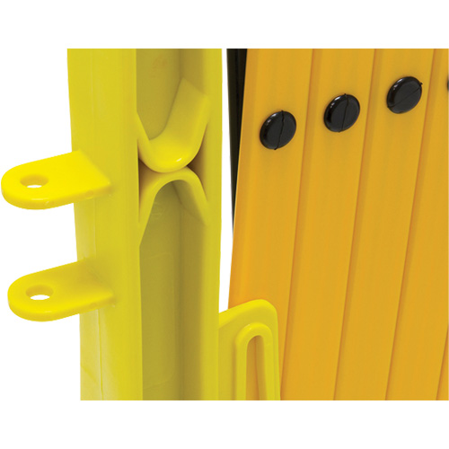 Xpandit Barricade, 36" H x 11.5' L, Black/Yellow Sécurité Médic
