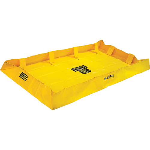 QuickBerm&reg; Lite Containment Berm, 159 gal. Capacity, 4' W x 8' L x 8" H, Snap-Up Bracket Sécurité Médic