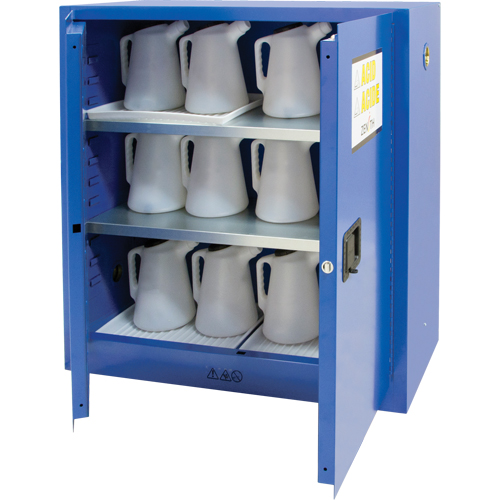 Armoire pour liquides corrosifs, 30 gal., 43" x 44" x 18" Sécurité Médic
