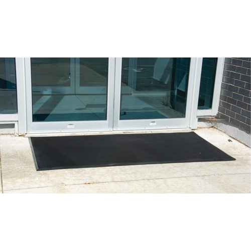 Tapis d'entr&eacute;e ext&eacute;rieure, Caoutchouc, Grattoir Type, Motif Textur&eacute;, 2' x 2-2/3', Noir Sécurité Médic