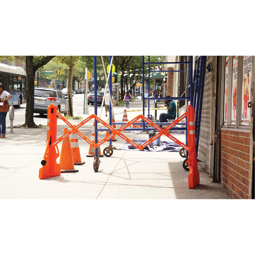 Multi-Gate Barricade, 43" H x 90" L, Orange Sécurité Médic