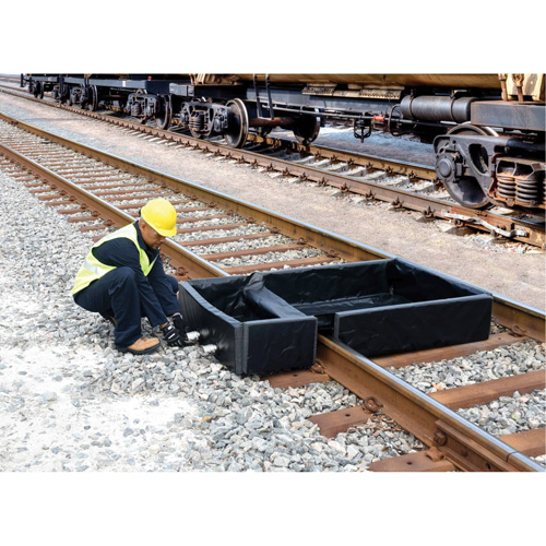 Berme Ultra-Track Berm, Capacit&eacute; 144 gal. US, 4' la x 6' lo x 12" h, Paroi en mousse Sécurité Médic