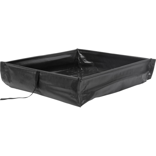 Collapsible Roll-Up Spill Berm, 60 US gal. Capacity, 4' W x 4' L x 6" H Sécurité Médic