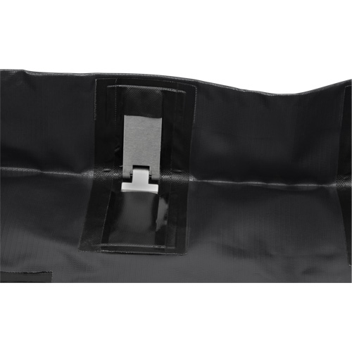 Collapsible Berm, 299 US gal. Capacity, 8' W x 10' L x 6" H, Snap-Up Bracket Sécurité Médic