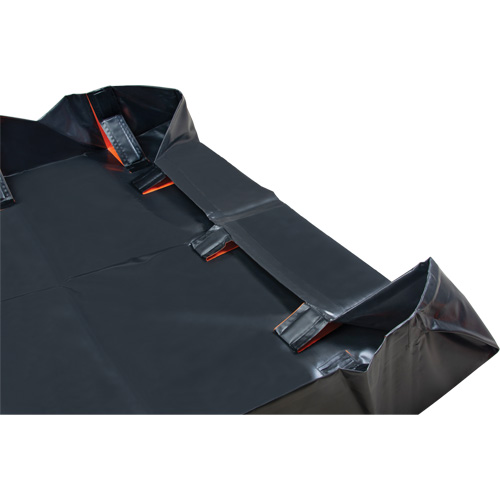 IBX Wall Pop-Up Berm, 268 US gal. Capacity, 6' W x 6' L x 12" H, Snap-Up Bracket Sécurité Médic