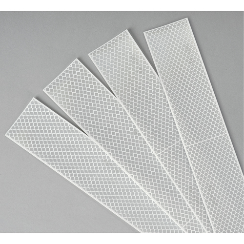 3M Scotchlite Diamond Grade mat&eacute;riau de perceptibilit&eacute; S&eacute;rie 983, 2" la x 12" lo, Blanc Sécurité Médic