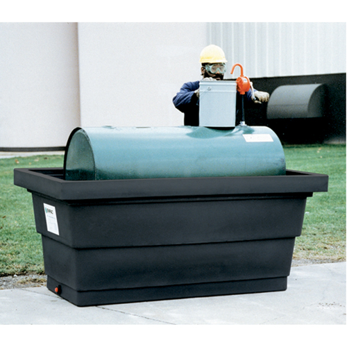Poly-Tank&reg; Containment Unit 275 With Drain, 82.3" L x 45" W x 35.3" H, 275 US gal. Capacity Sécurité Médic