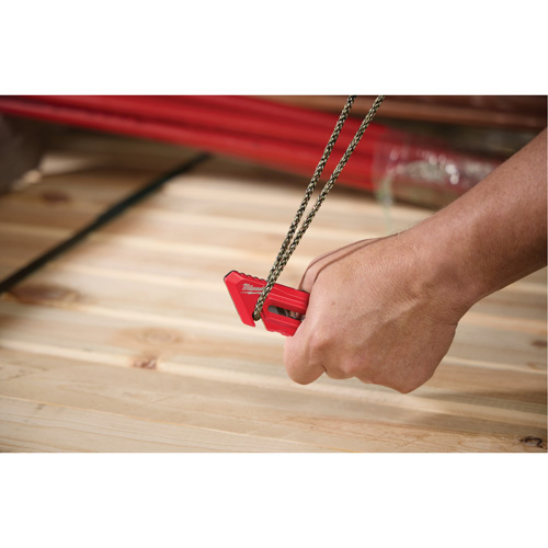 Couteau utilitaire compact pour usage multiple Sécurité Médic