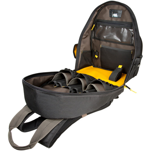 Sacs &agrave; dos pour outils Techgear &agrave; 53 pochettes, 16" lo x 13-1/4" la, Noir, Polyester Sécurité Médic