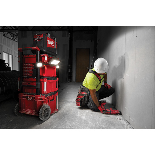 M18 Packout Light/Charger, LED, 3000 Lumens Sécurité Médic