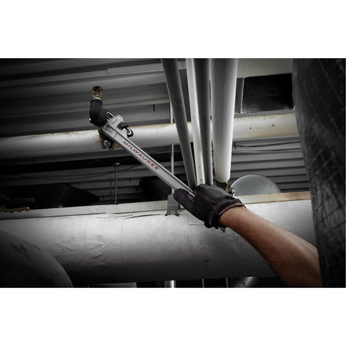 Pipe Wrench with Powerlength Handle, 1-1/2" Jaw Capacity, 10" Long Sécurité Médic