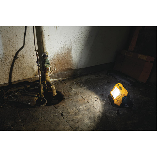 12V/20V Max Compact Task Light, LED, 2000 Lumens Sécurité Médic