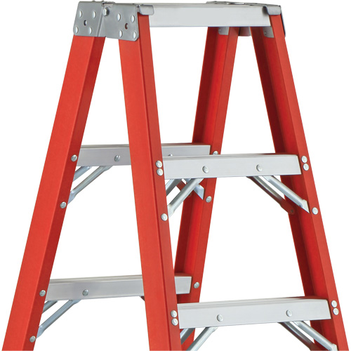 6600 AA Series Industrial Extra Heavy-Duty 2-Way Stepladders, Fibreglass, 375 lbs. Capacity, 4' Sécurité Médic