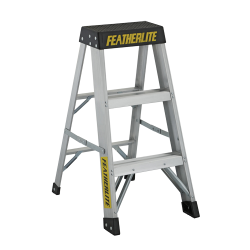 Industrial Extra Heavy-Duty Step Stool/Ladders, 3', Aluminum, 300 lbs. Capacity, Type 1A Sécurité Médic