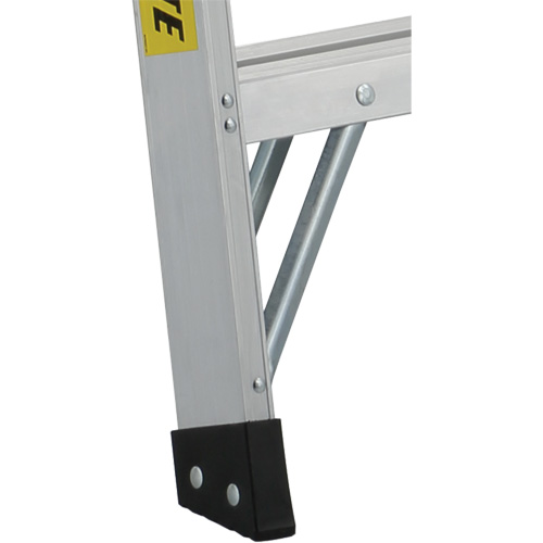 3400 Series Industrial Extra Heavy-Duty Step Ladder, 4', Aluminum, 300 lbs. Capacity, Type 1A Sécurité Médic