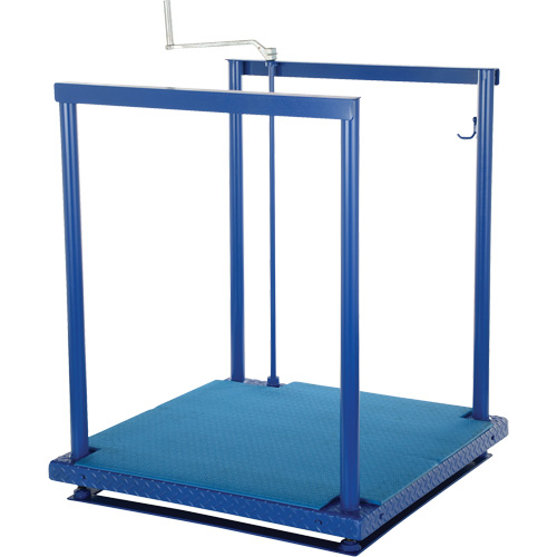 Ergonomic Posi-Crank Platform With Anti-Fatigue Mat, 36" W x 72" D, 500 lbs. Capacity, All-Welded Sécurité Médic