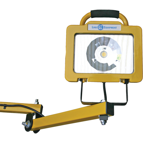 Lampe robuste pour quais, Bras 40", 38 W, Ampoule DEL, M&eacute;tal Sécurité Médic