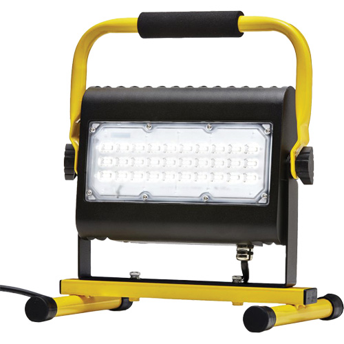 Flood Light, LED, 50 W, 4800 Lumens, Aluminum Housing Sécurité Médic
