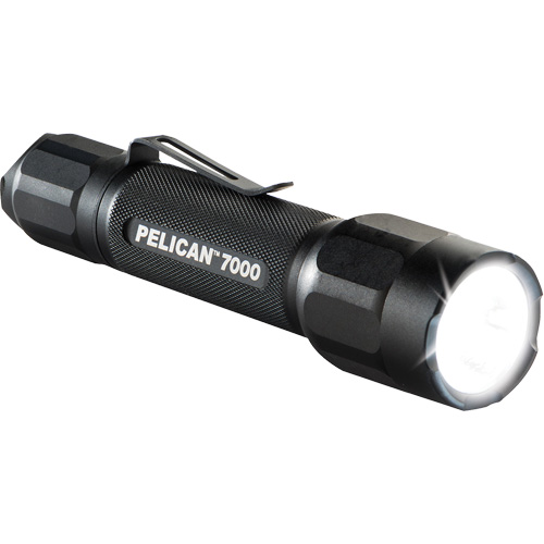 Lampe de poche tactique de s&eacute;rie 7000, DEL, 774 lumens, Piles CR123 Sécurité Médic