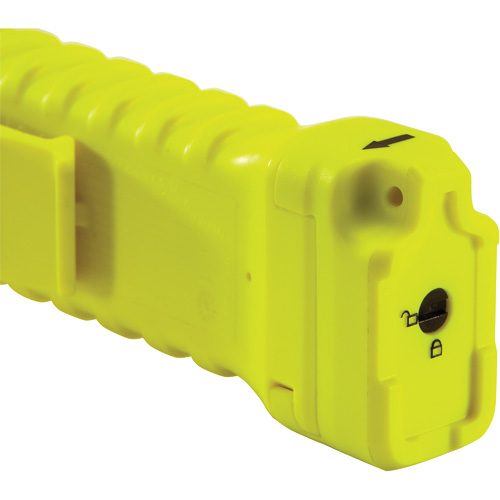 Right Angle Flashlight, LED, 336 Lumens, AA Batteries Sécurité Médic