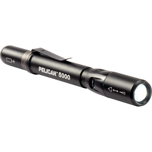 Flashlight, LED, 202 Lumens, AAA Batteries Sécurité Médic
