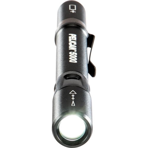 Flashlight, LED, 202 Lumens, AAA Batteries Sécurité Médic