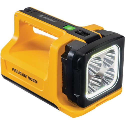 9050 High-Performance Lantern Flashlight, LED, 3369 Lumens, 2.75 Hrs. Run Time, Rechargeable/AA Batteries, Included Sécurité Médic