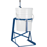 Basculeur de bidon, 5 gal. US (4,16 gal. imp.), 75 lb/34 kg Capacit&eacute;, 11-1/2" Ha. de distribution Sécurité Médic